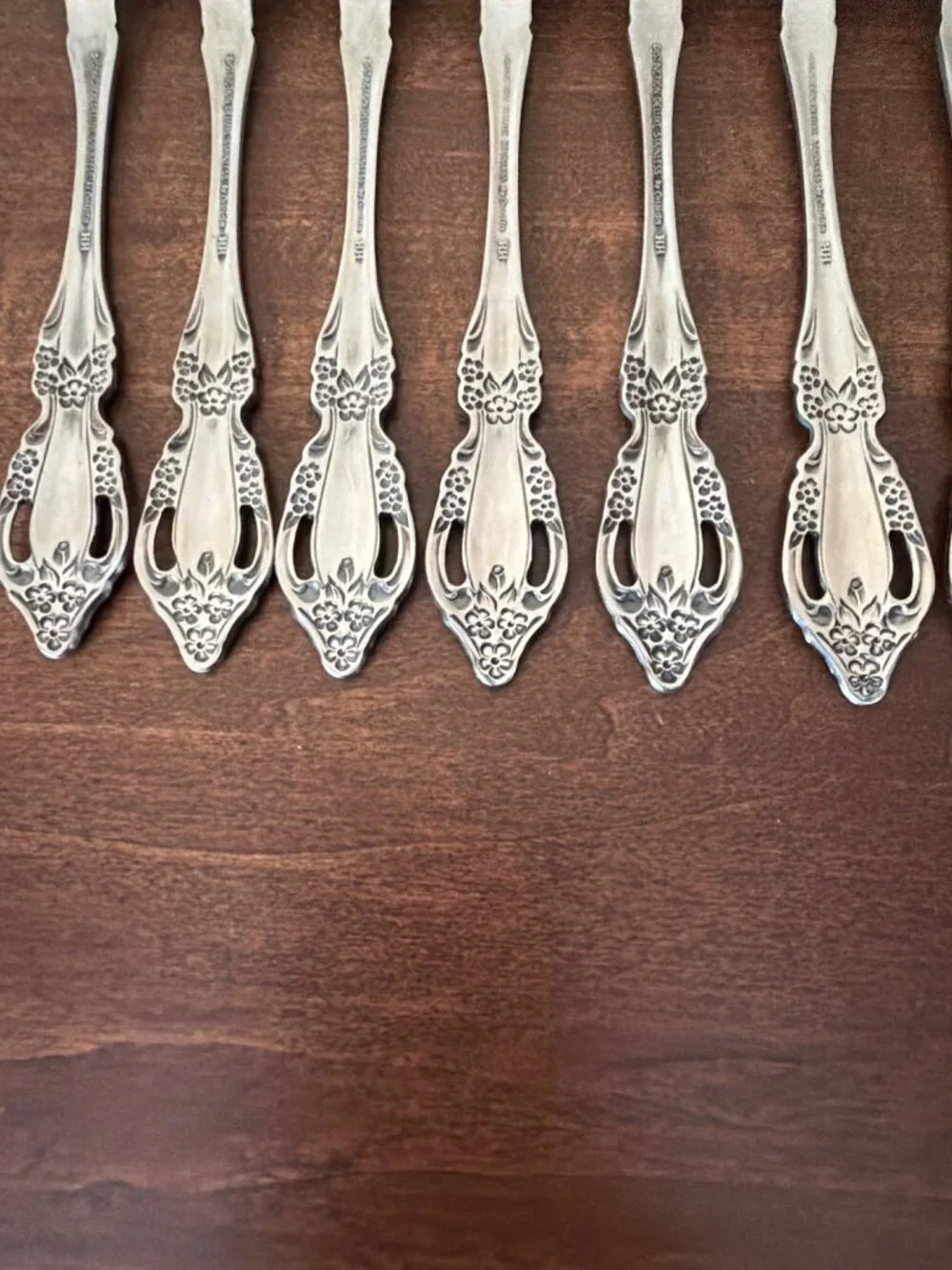 Set of 12 Oneida Distinction Deluxe HH Raphael Stainless Dinner Forks 7.25